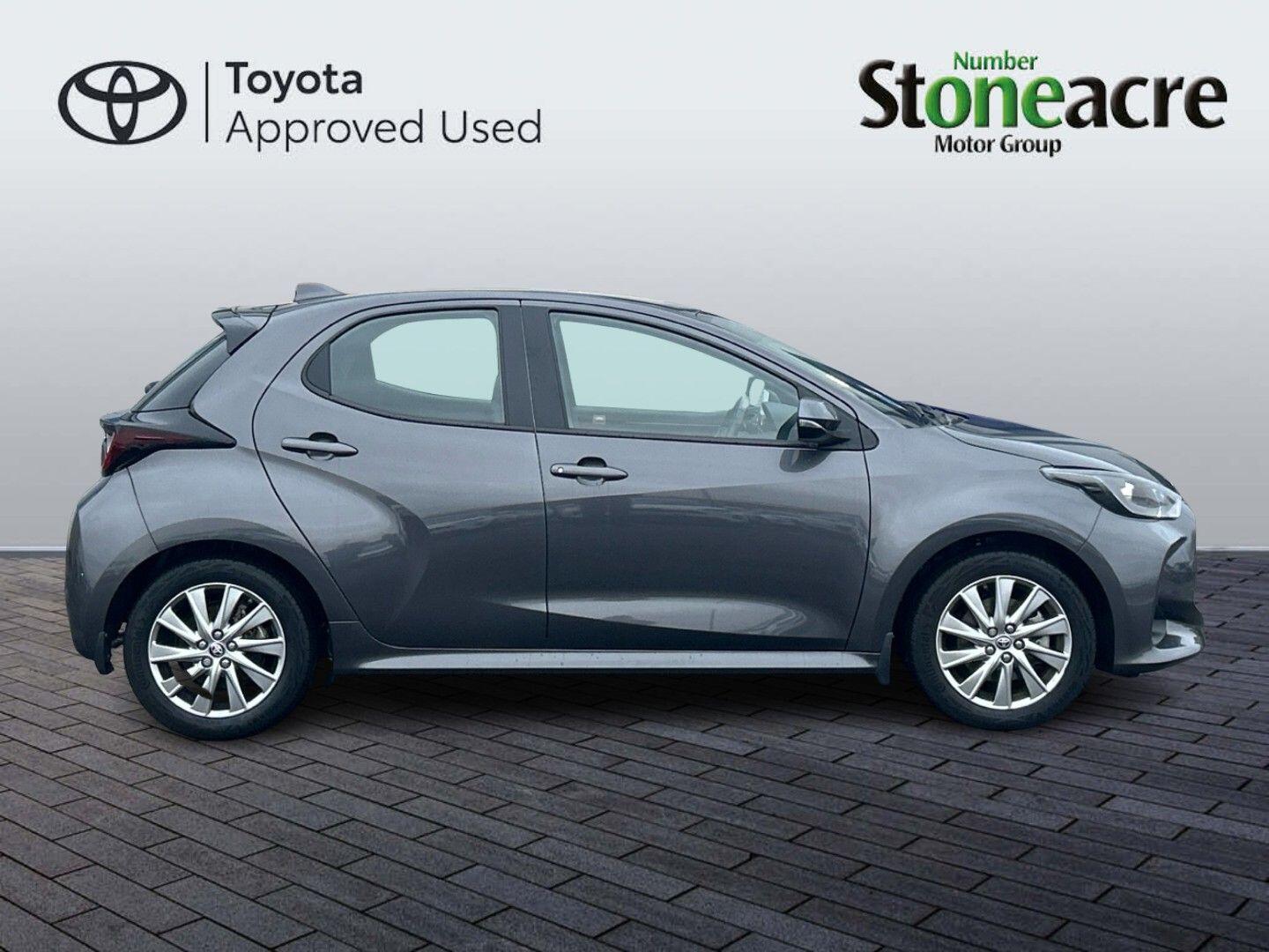 Used Toyota Yaris 2022 for sale - 77574651: Photo 2