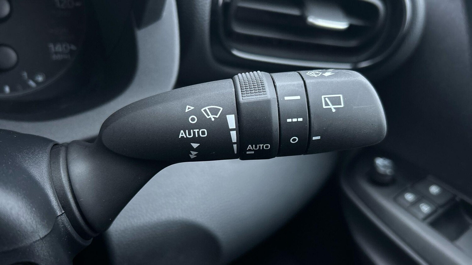 Used Toyota Yaris 2022 for sale - 77574651: Photo 35