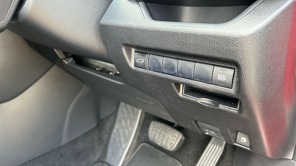 Used Toyota RAV4 2021 for sale - 75622994: Photo 42