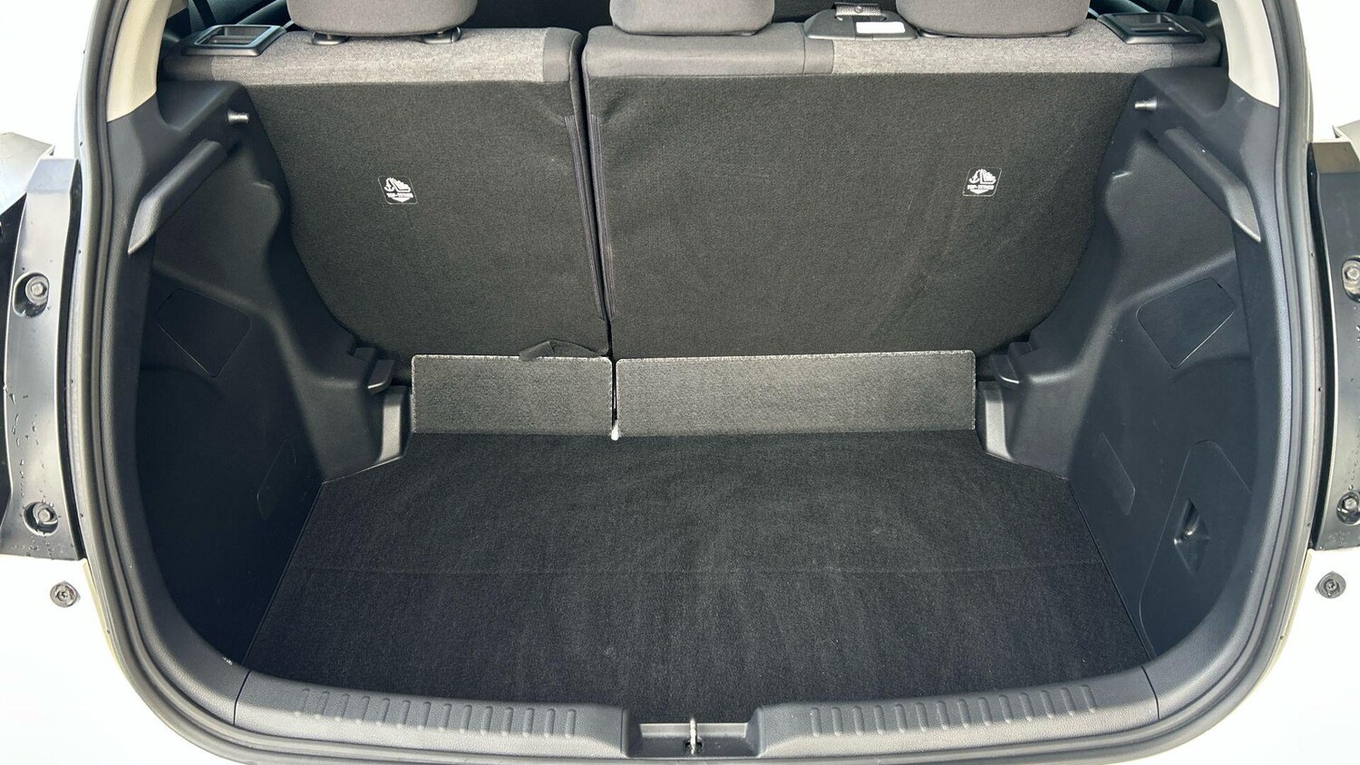 Used Toyota Yaris 2022 for sale - 77412148: Photo 18