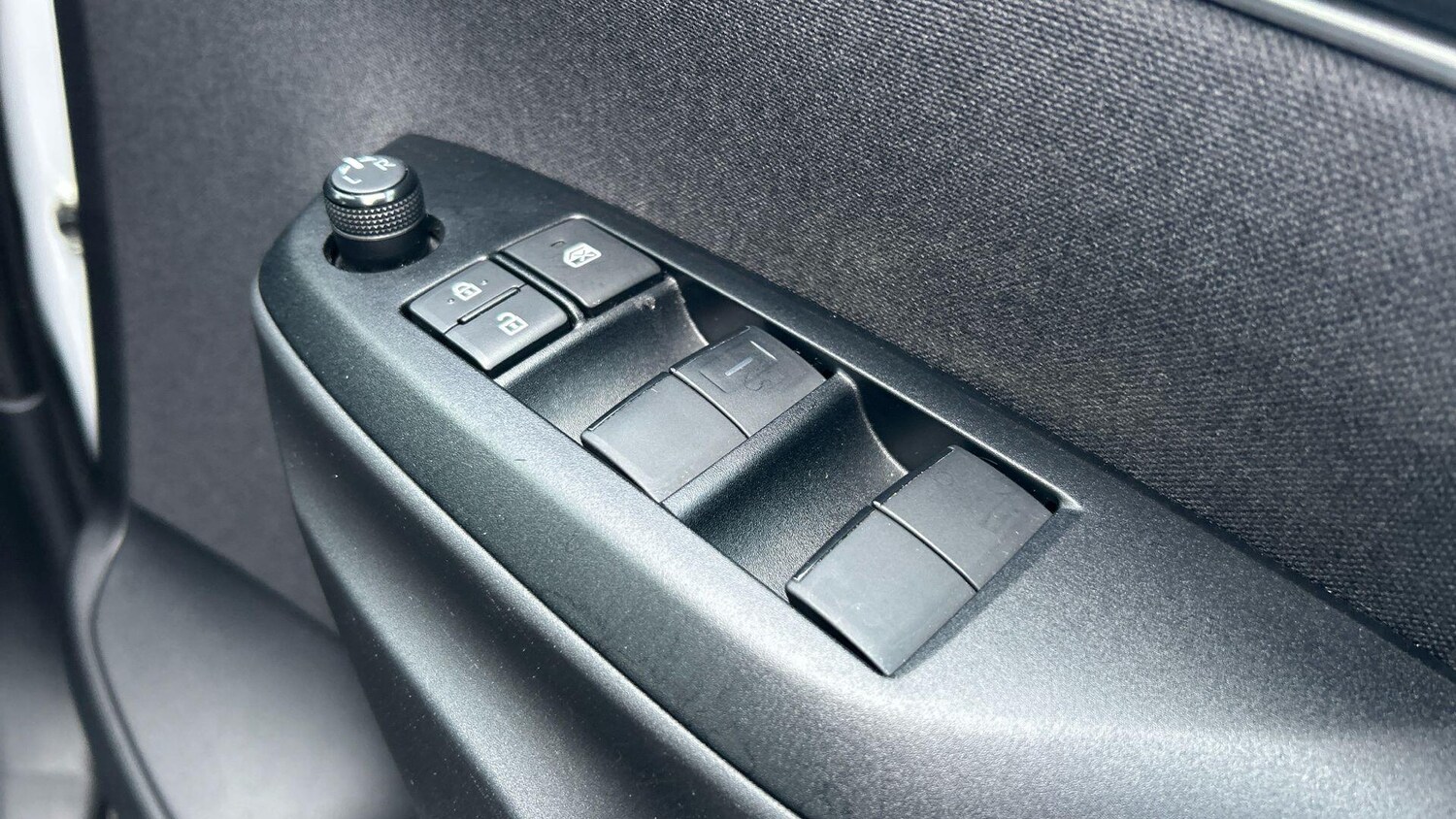 Used Toyota Yaris 2022 for sale - 77412148: Photo 36