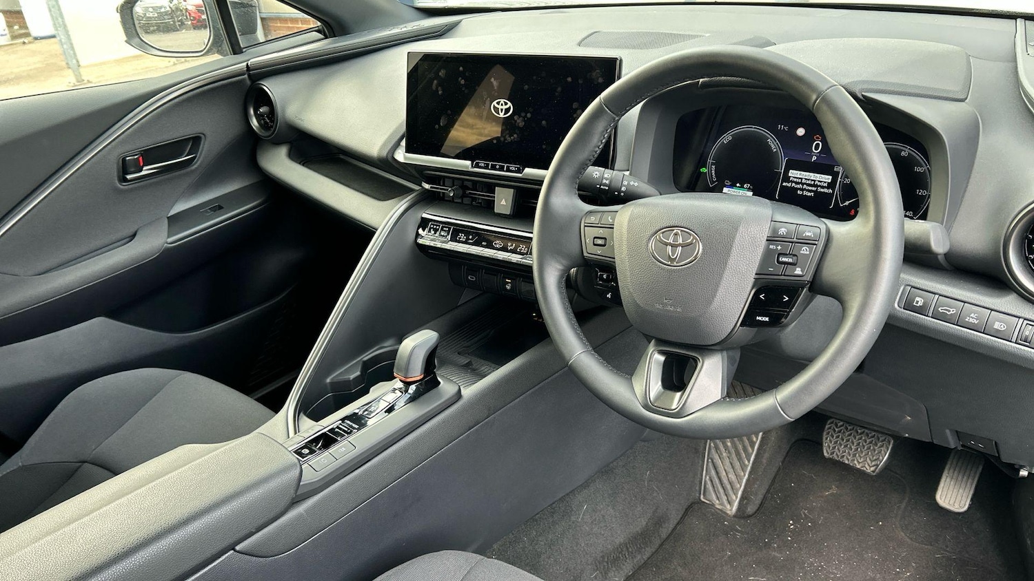 Used Toyota C-HR 2024 for sale - 76441050: Photo 12