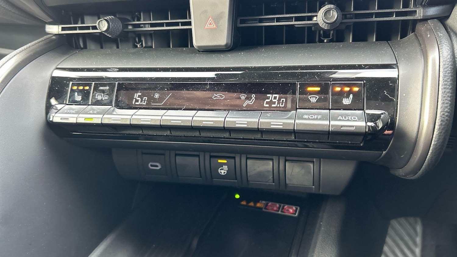 Used Toyota C-HR 2024 for sale - 76441050: Photo 31