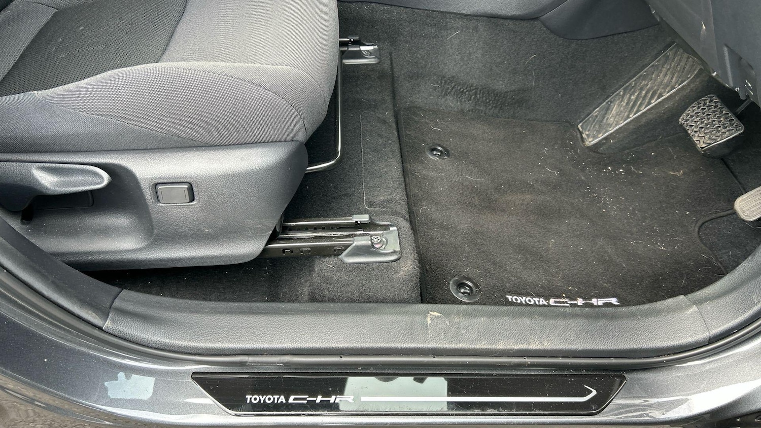 Used Toyota C-HR 2024 for sale - 76441050: Photo 42