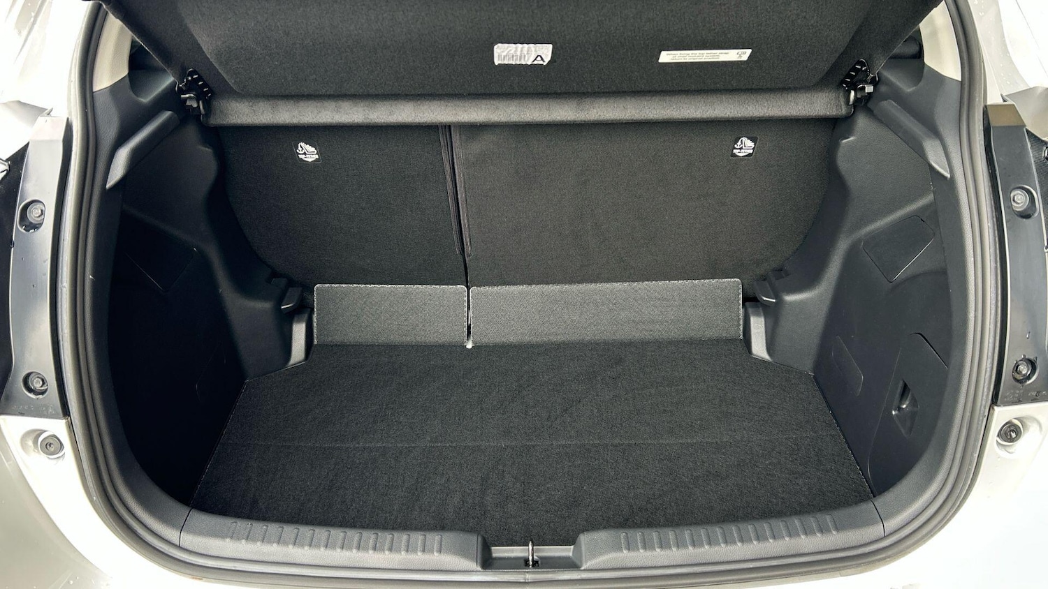 Used Toyota Yaris 2020 for sale - 76965529: Photo 18