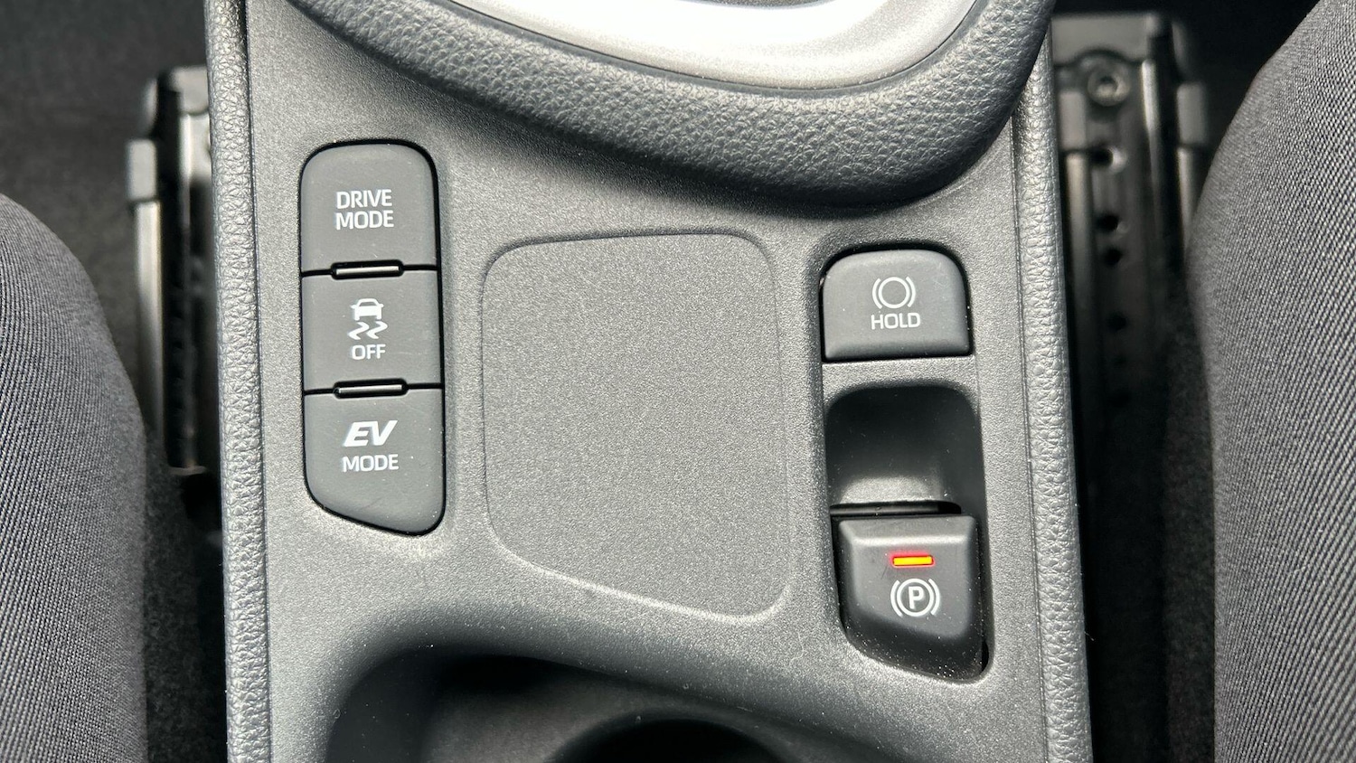 Used Toyota Yaris 2020 for sale - 76965529: Photo 32