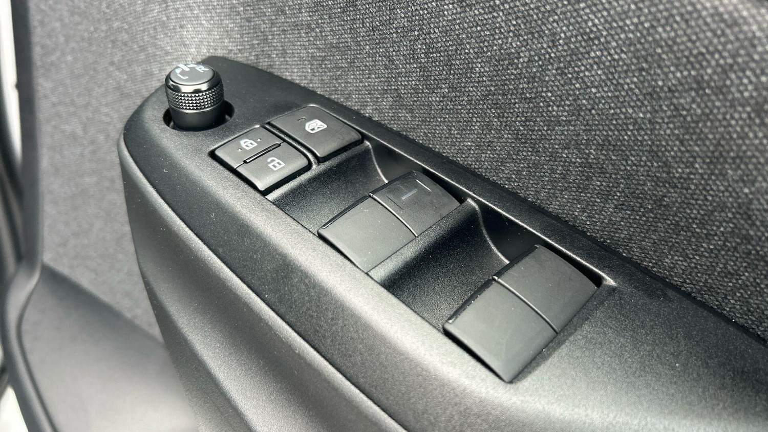 Used Toyota Yaris 2020 for sale - 76965529: Photo 36