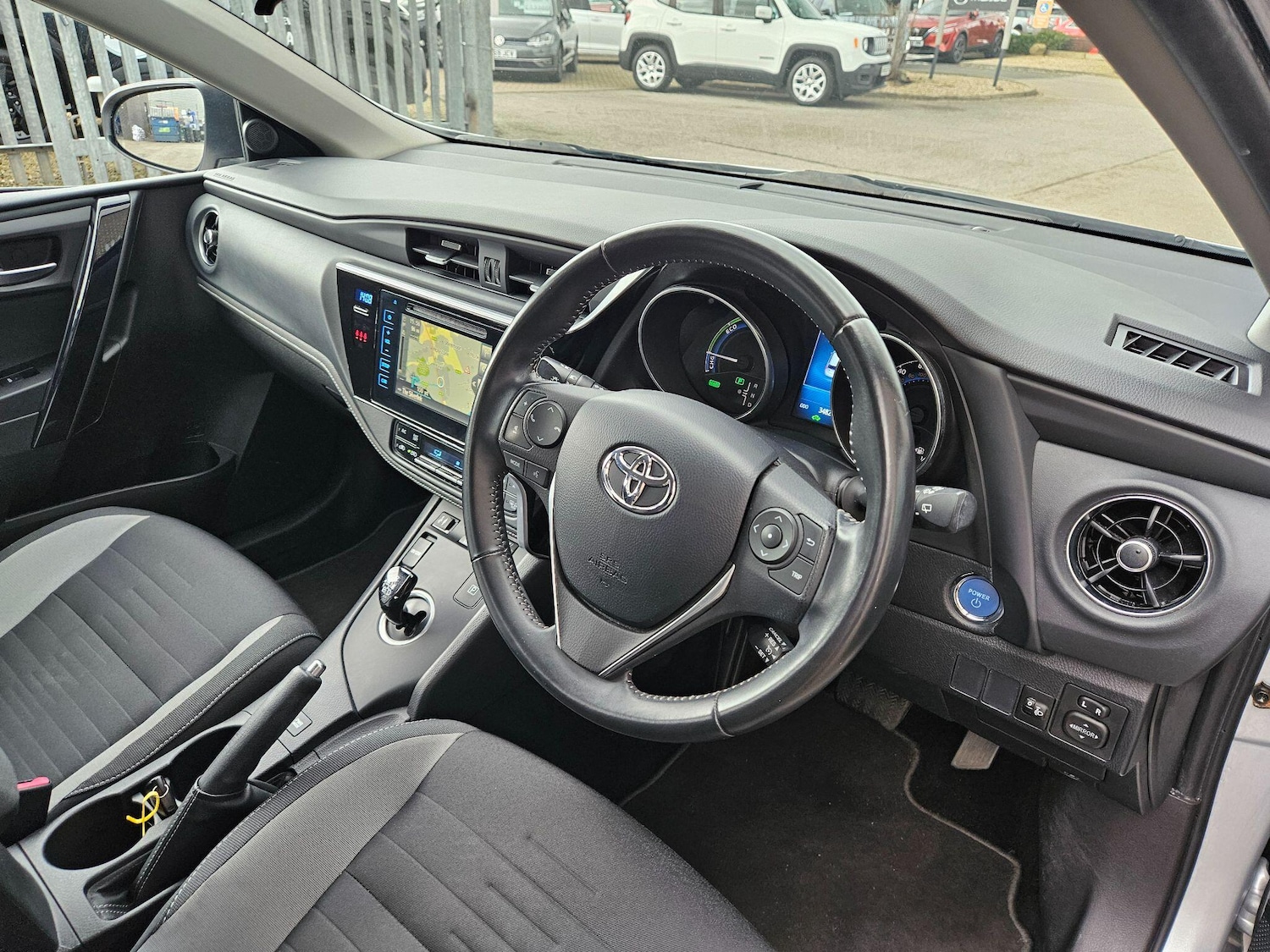 Used Toyota Auris 2016 for sale - 77709500: Photo 11