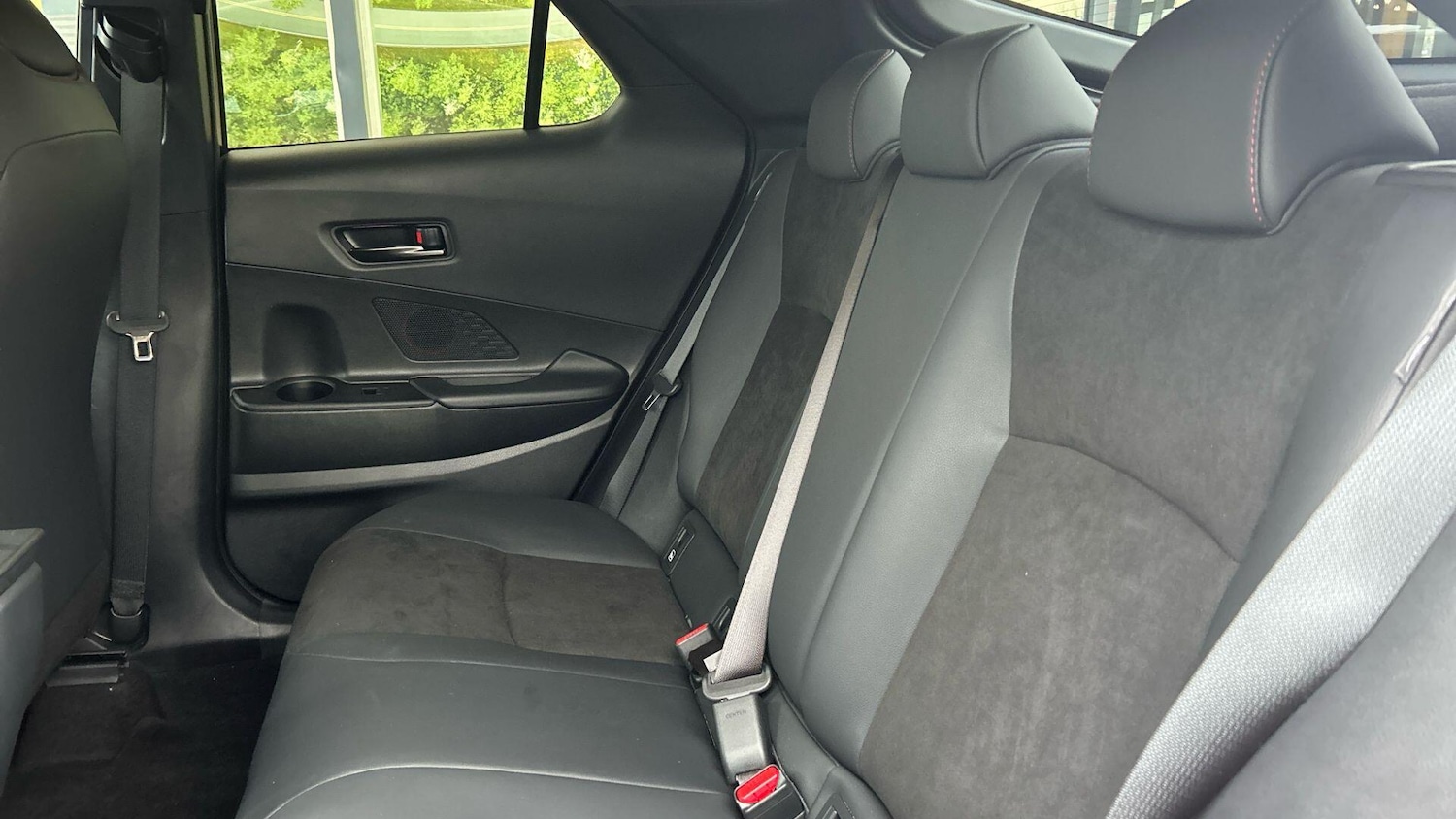 Used Toyota C-HR 2025 for sale - 76701322: Photo 17