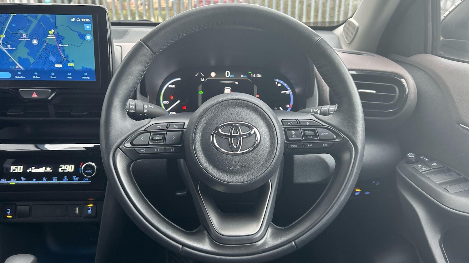 Used Toyota Yaris Cross 2022 for sale - 77376173: Photo 12