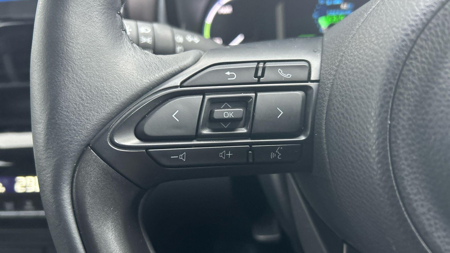 Used Toyota Yaris Cross 2022 for sale - 77376173: Photo 39