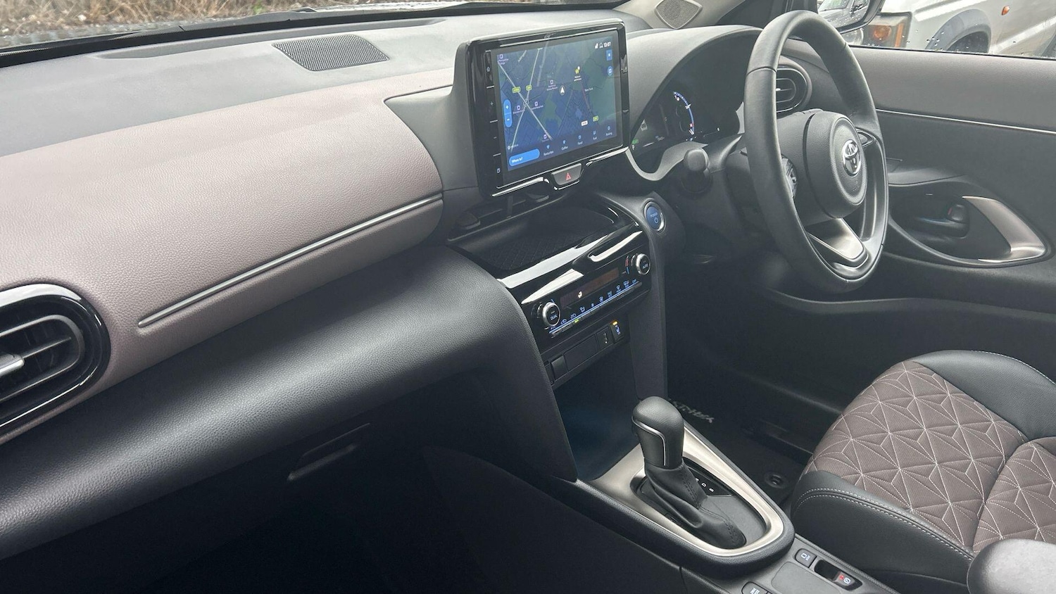 Used Toyota Yaris Cross 2022 for sale - 77376173: Photo 45