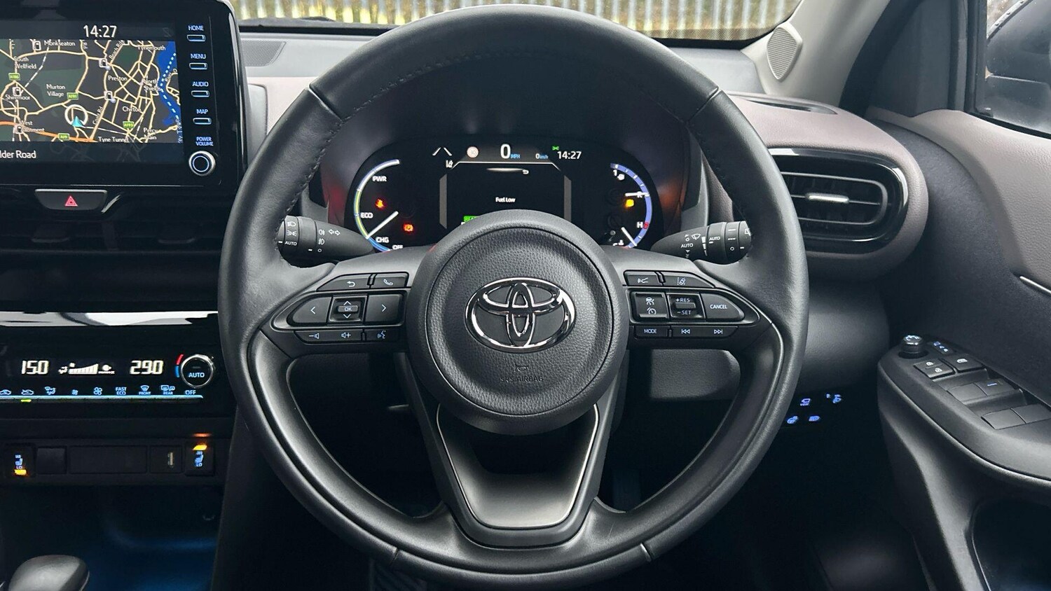 Used Toyota Yaris Cross 2023 for sale - 77574427: Photo 12