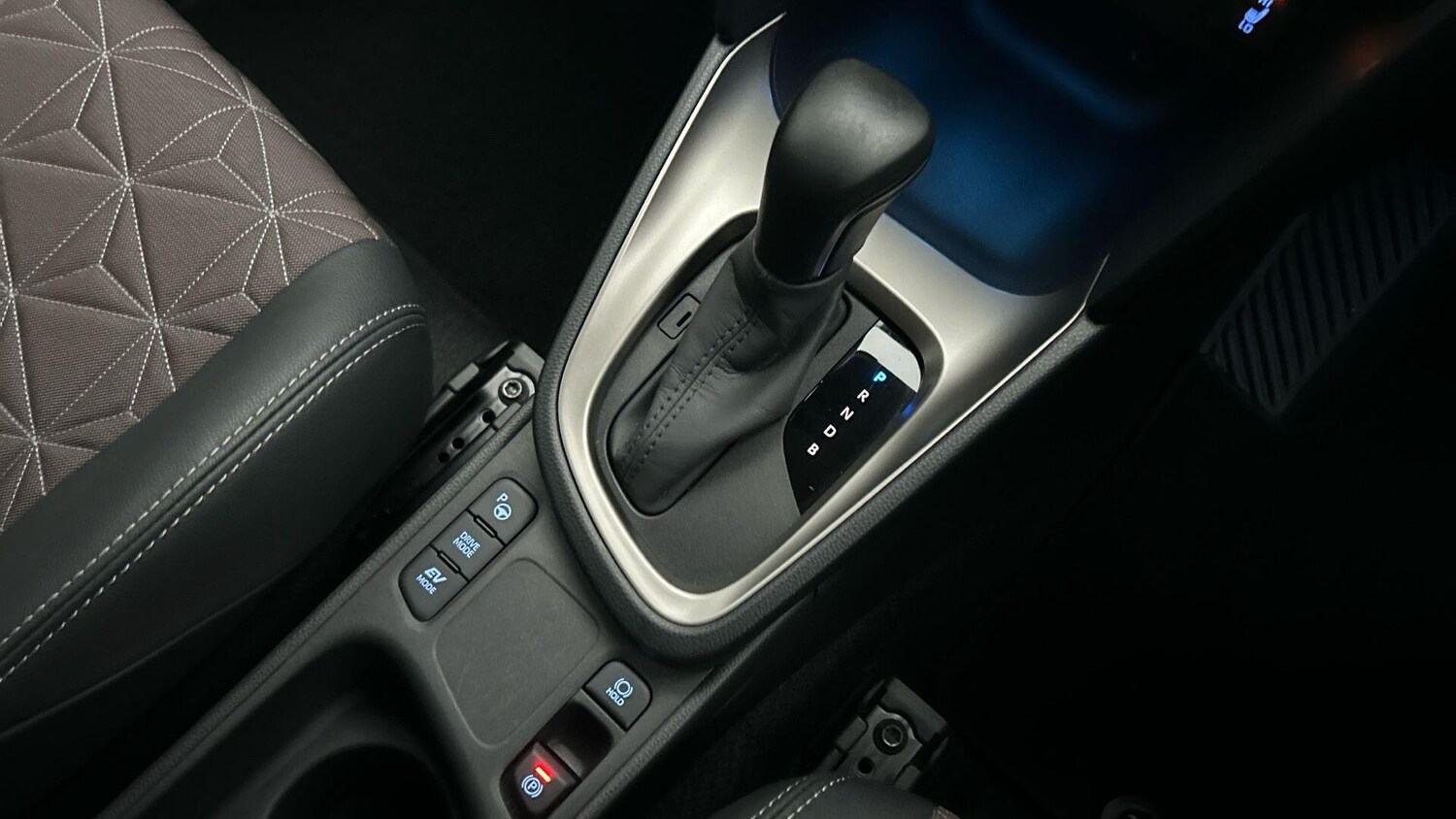 Used Toyota Yaris Cross 2023 for sale - 77574427: Photo 31