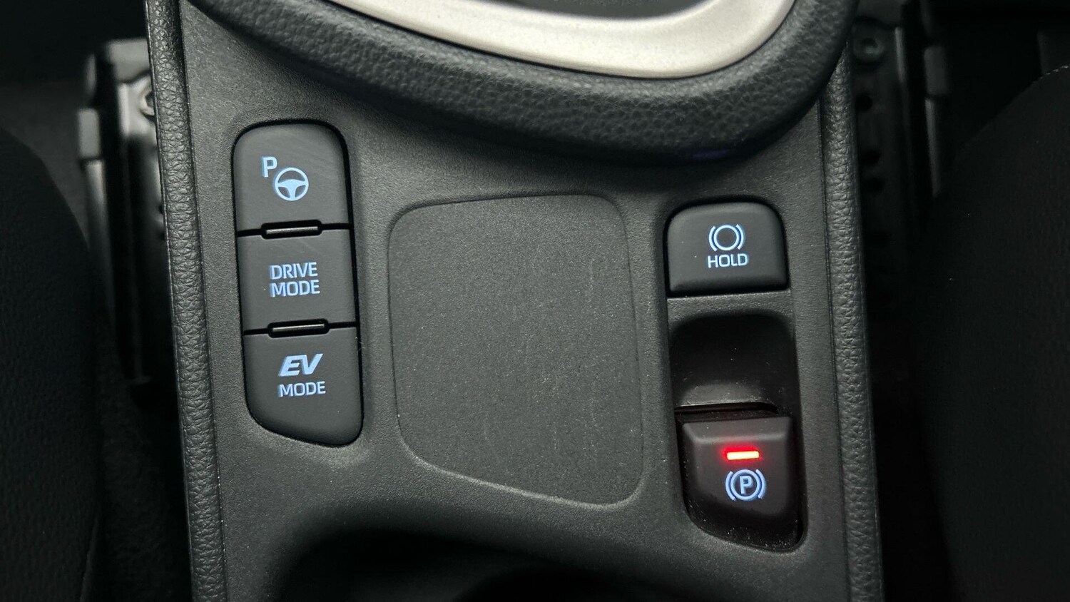 Used Toyota Yaris Cross 2023 for sale - 77574427: Photo 33