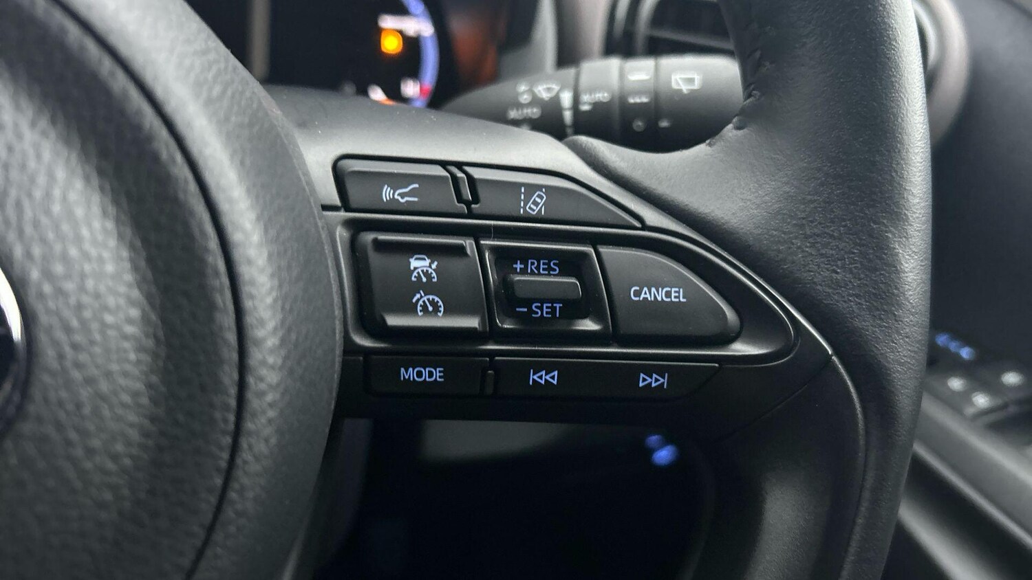 Used Toyota Yaris Cross 2023 for sale - 77574427: Photo 38