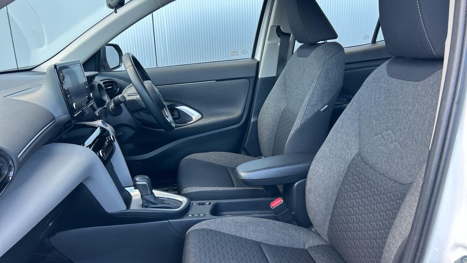 Used Toyota Yaris Cross 2022 for sale - 76456960: Photo 16