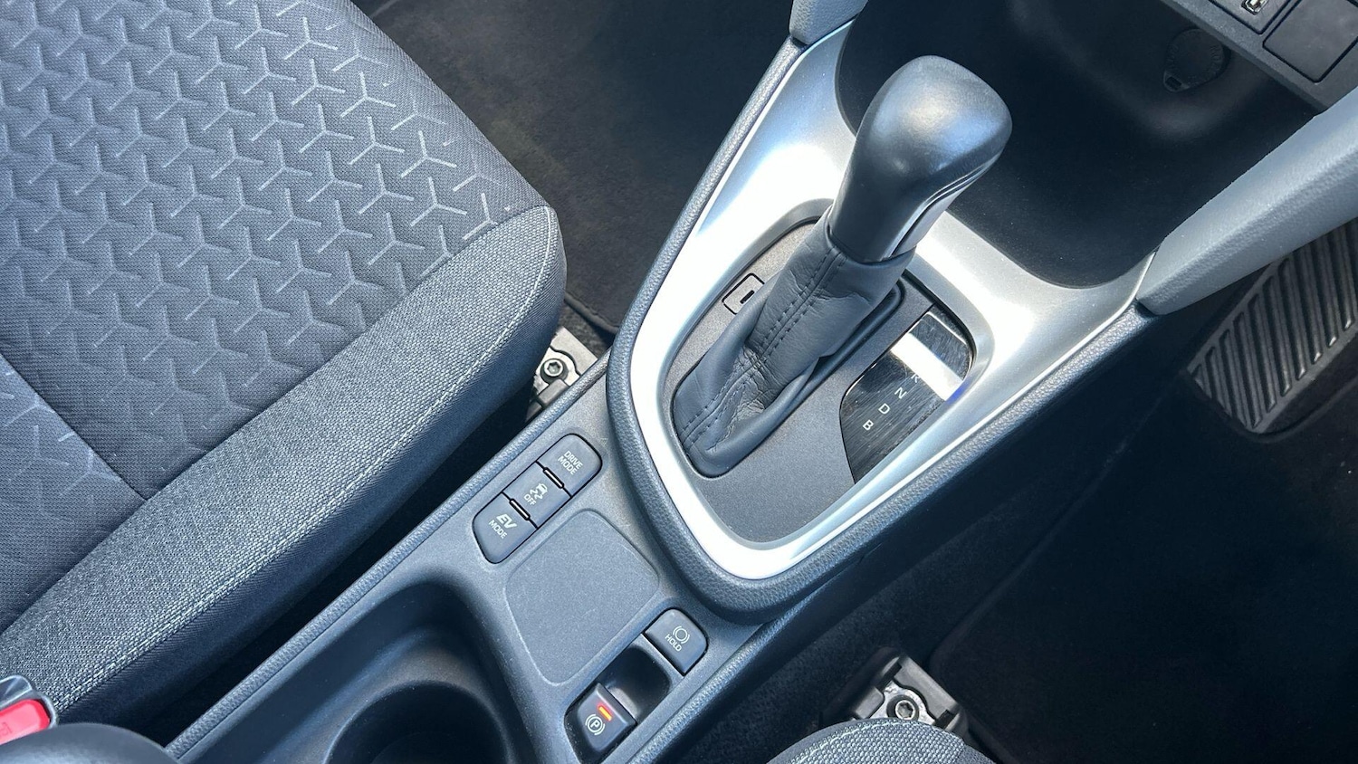 Used Toyota Yaris Cross 2022 for sale - 76456960: Photo 32