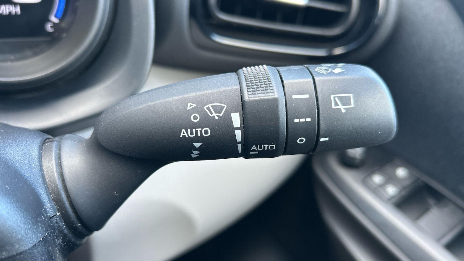 Used Toyota Yaris Cross 2022 for sale - 76456960: Photo 37