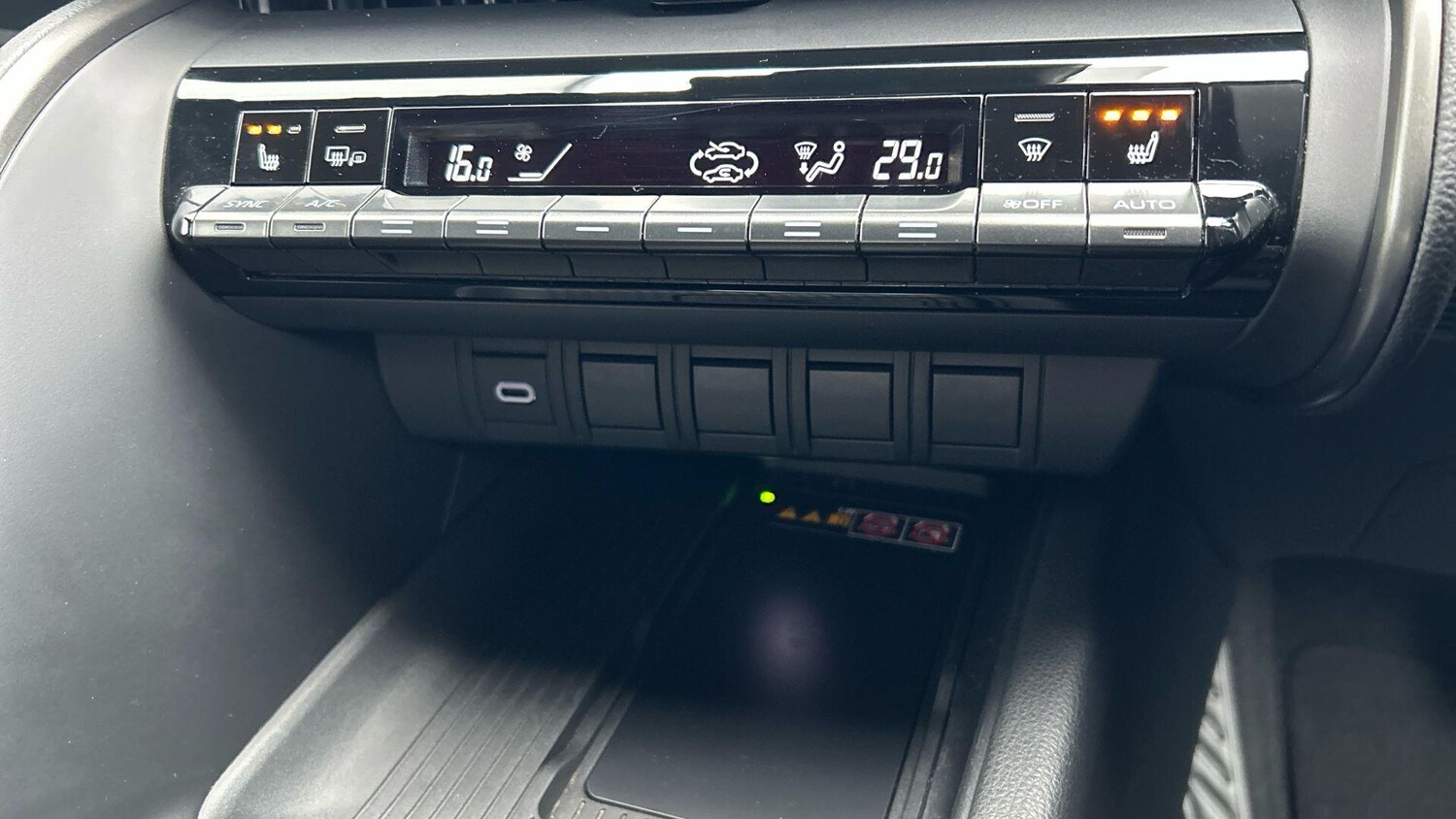 Used Toyota C-HR for sale - 77625754: Photo 30