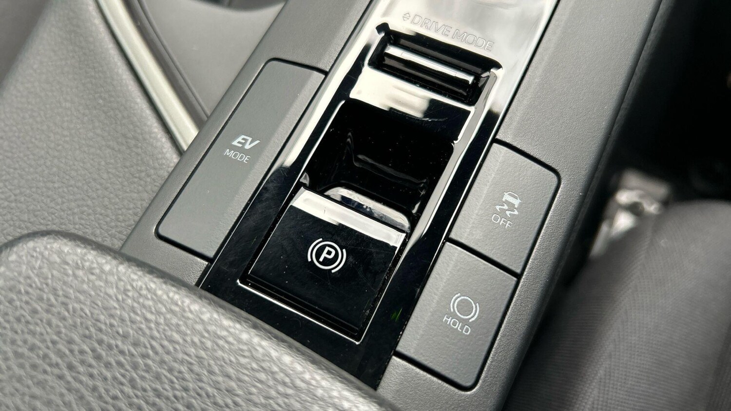 Used Toyota C-HR for sale - 77625754: Photo 33