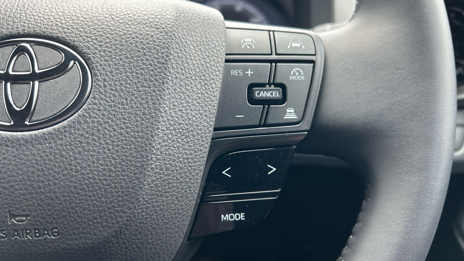 Used Toyota C-HR for sale - 77625754: Photo 39