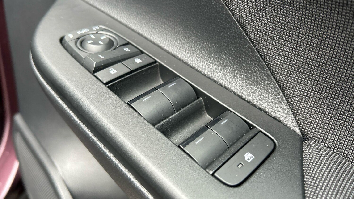 Used Toyota C-HR for sale - 77625754: Photo 40