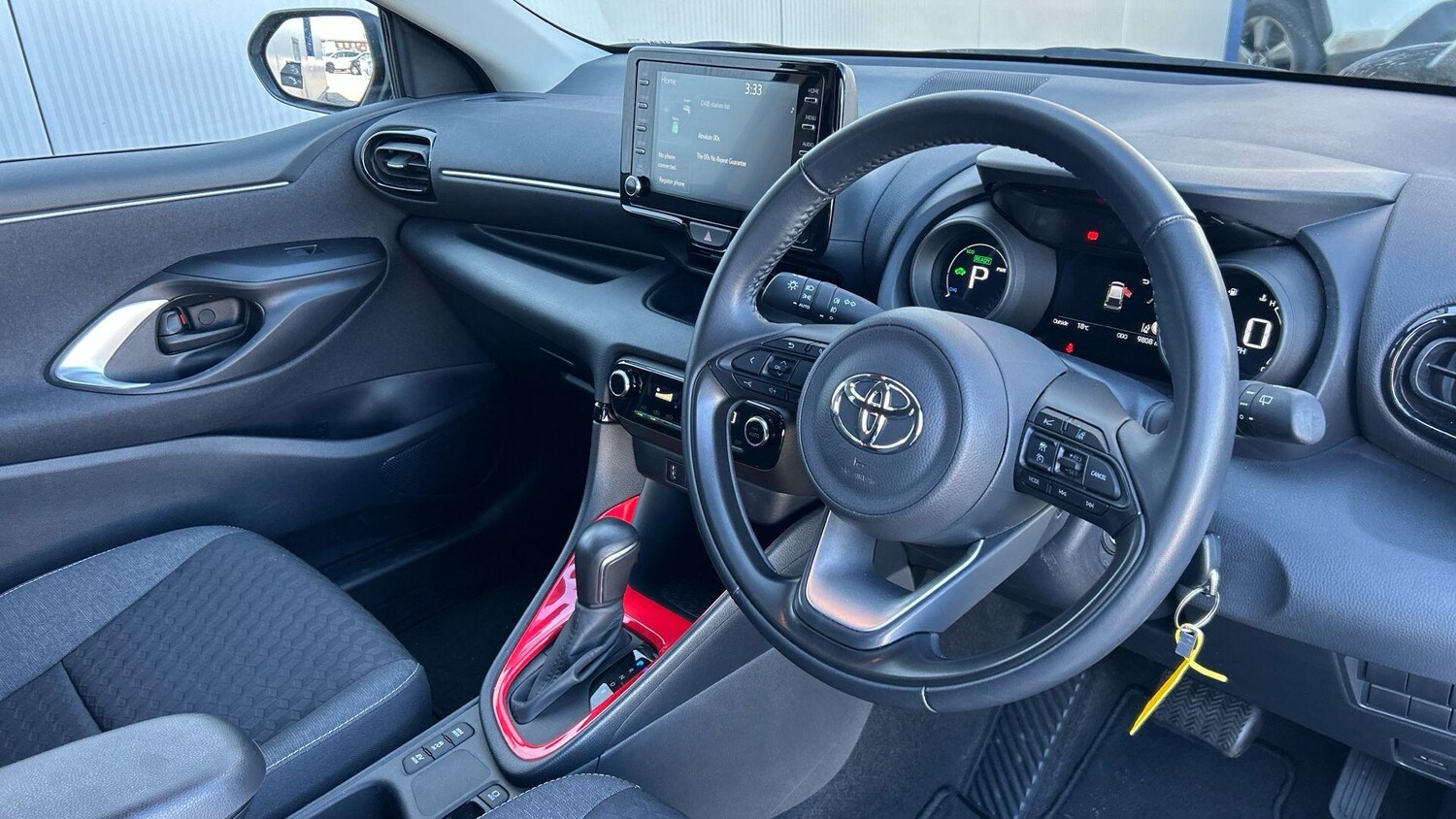 Used Toyota Yaris 2022 for sale - 77939425: Photo 10