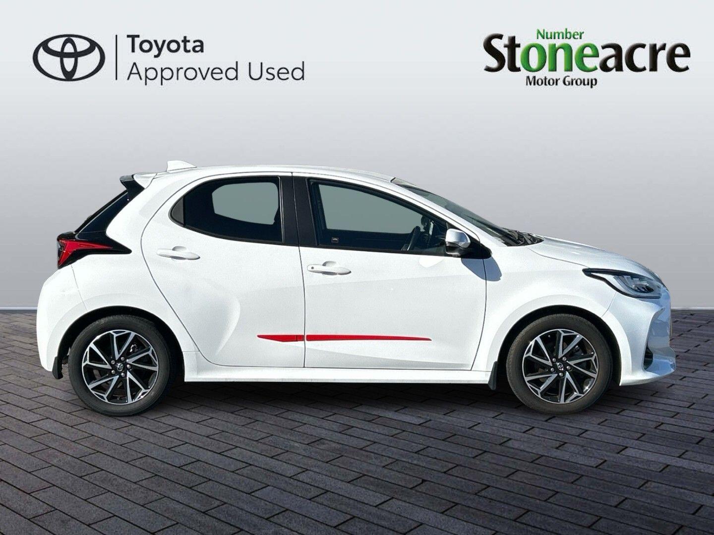 Used Toyota Yaris 2022 for sale - 77939425: Photo 2