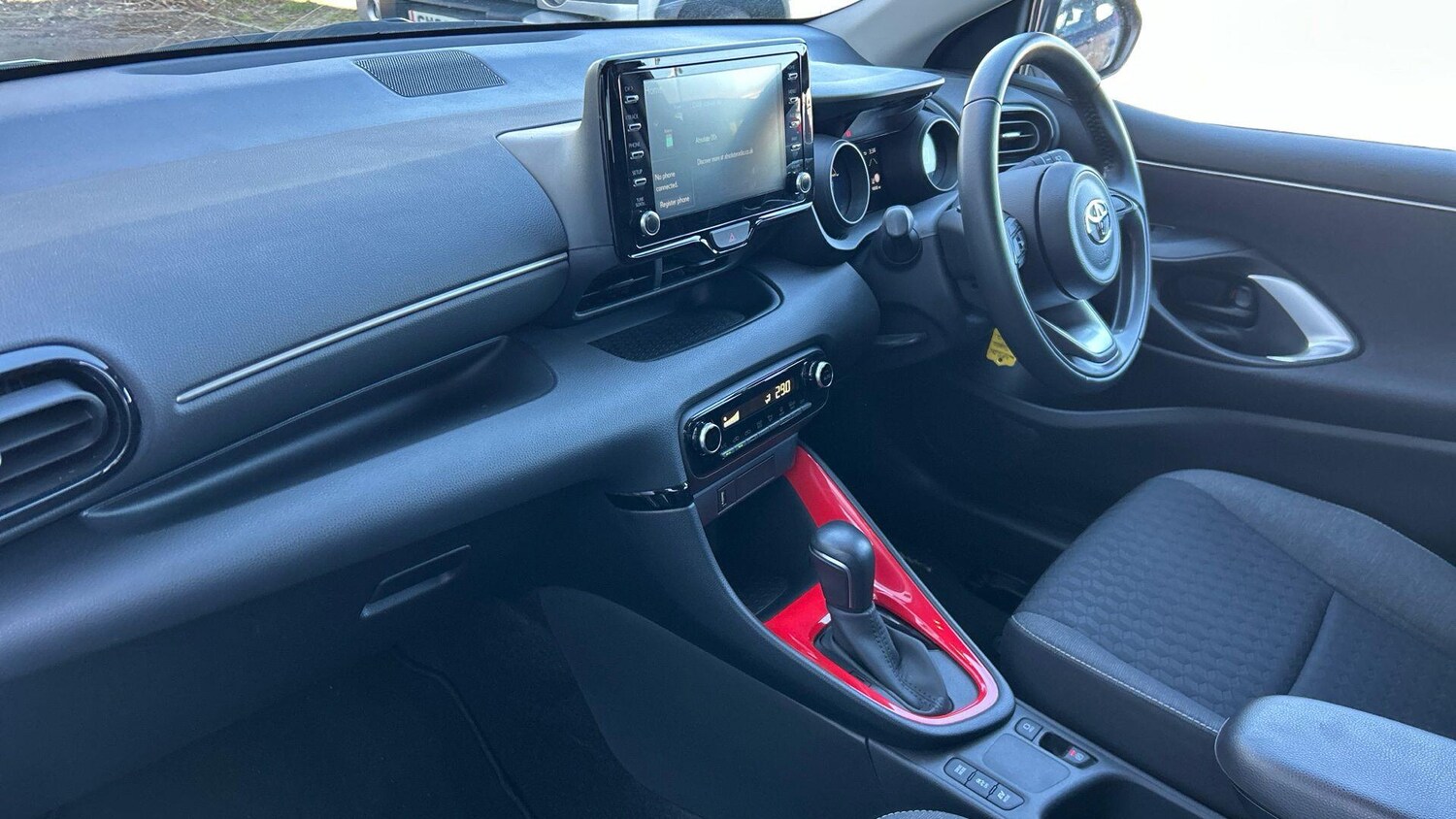 Used Toyota Yaris 2022 for sale - 77939425: Photo 39