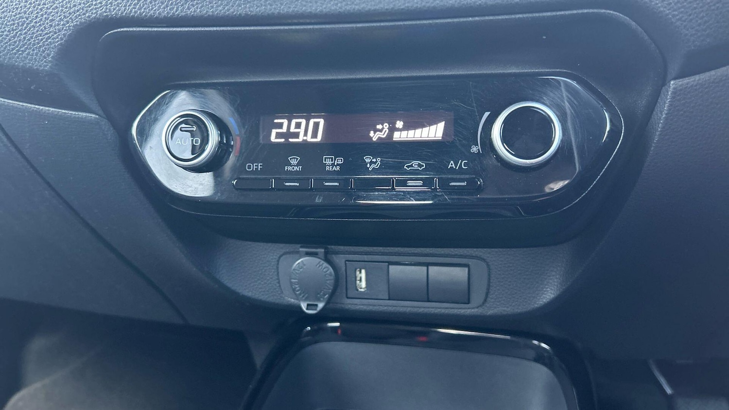 Used Toyota Aygo X for sale - 77753864: Photo 28