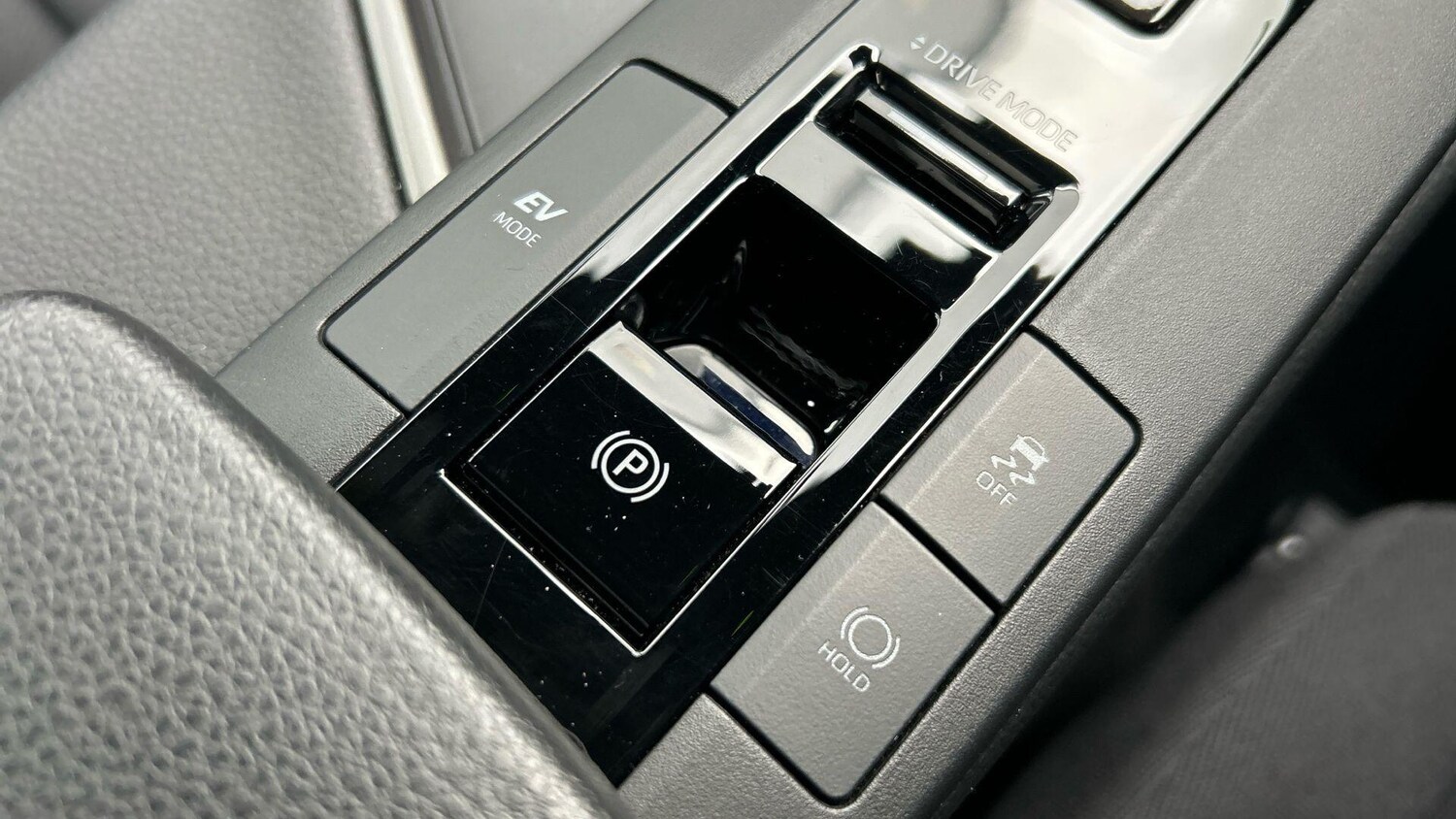 Used Toyota C-HR 2025 for sale - 77646711: Photo 33