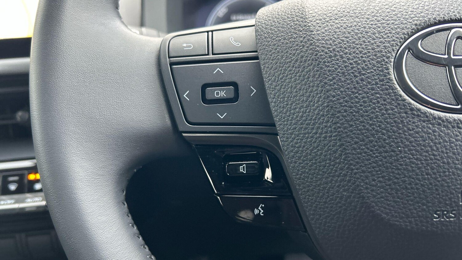 Used Toyota C-HR 2025 for sale - 77646711: Photo 38