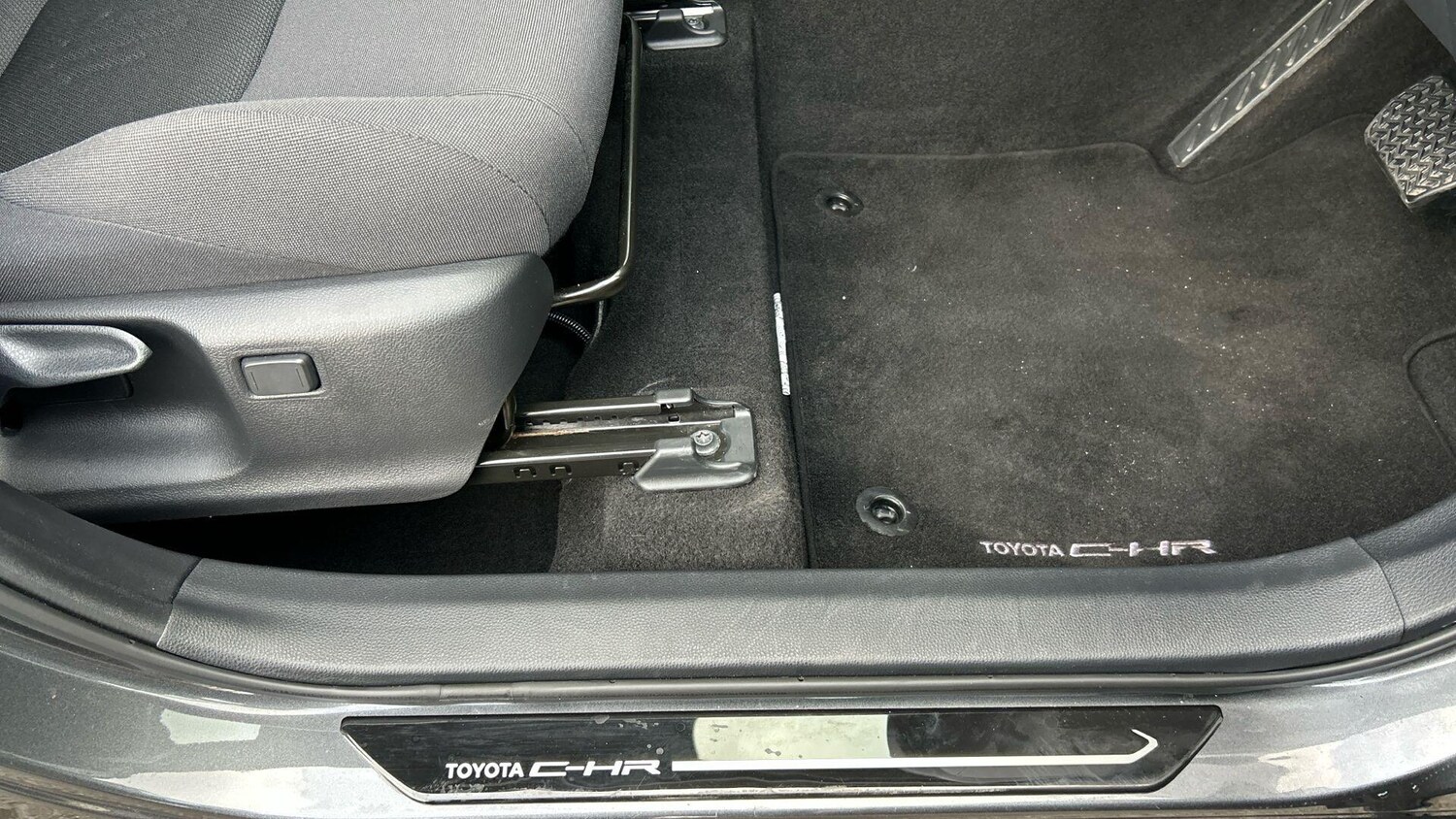 Used Toyota C-HR 2025 for sale - 77646711: Photo 43