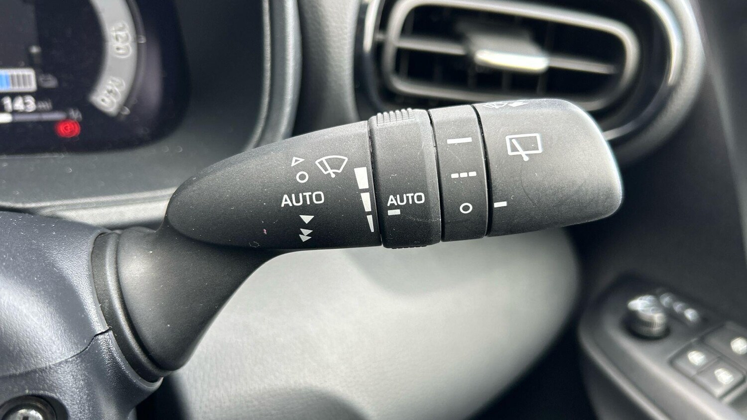 Used Toyota Yaris 2025 for sale - 77838498: Photo 36