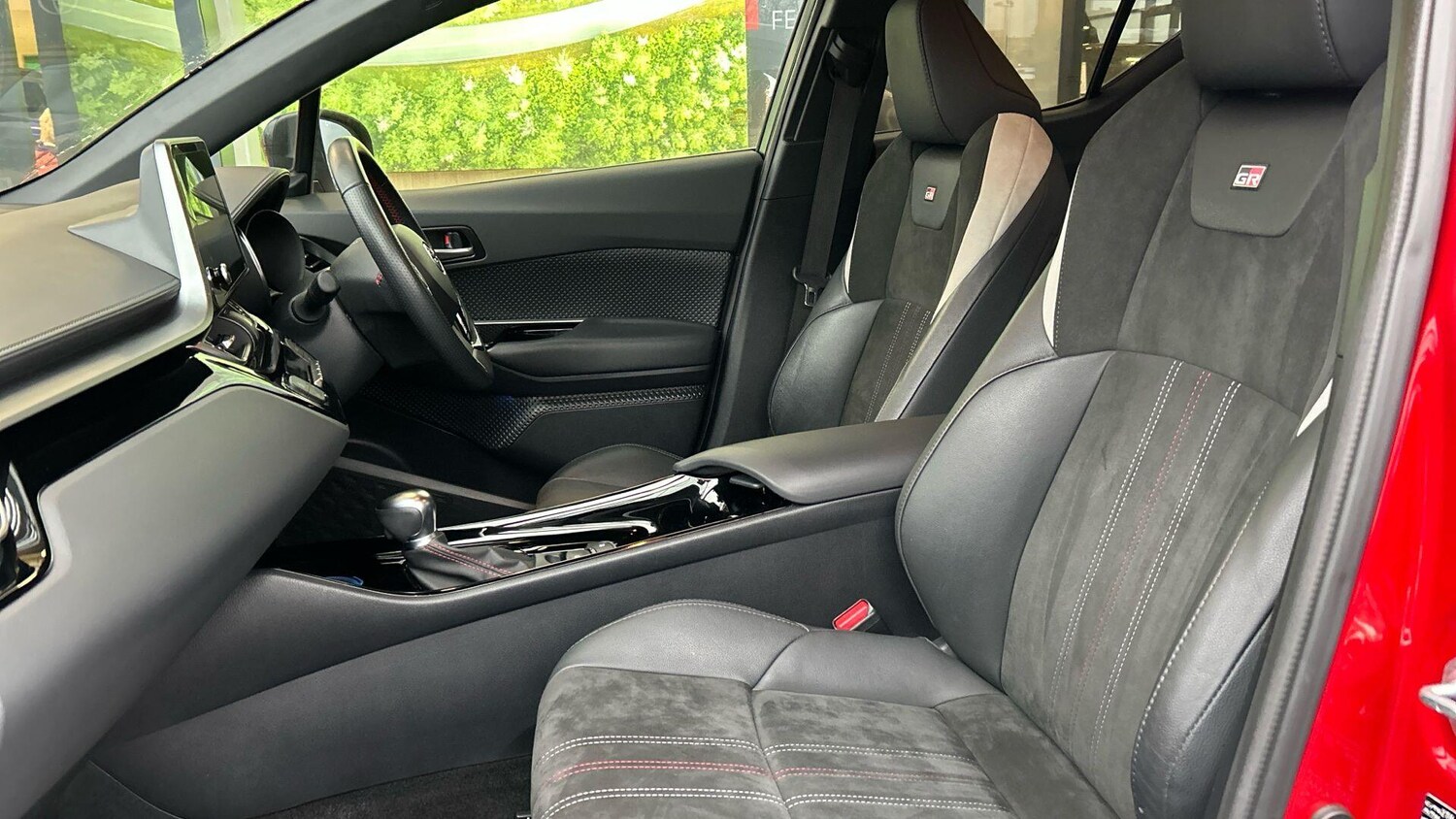 Used Toyota C-HR 2022 for sale - 77425663: Photo 14