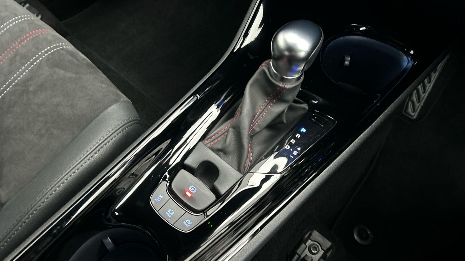 Used Toyota C-HR 2022 for sale - 77425663: Photo 29