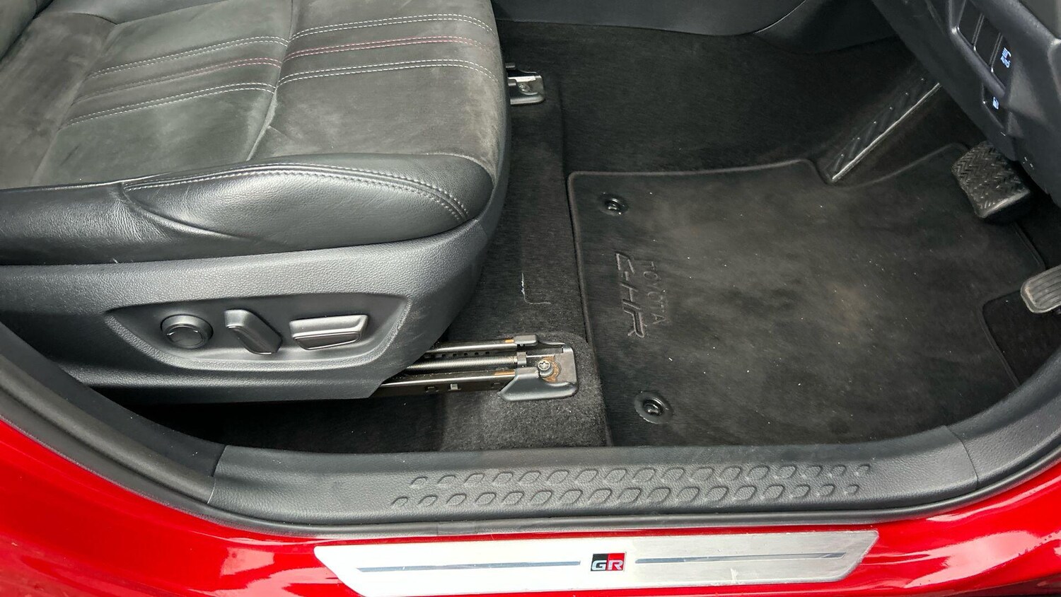 Used Toyota C-HR 2022 for sale - 77425663: Photo 40