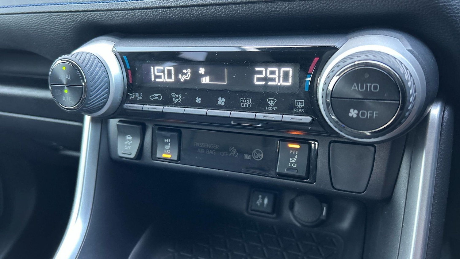 Used Toyota RAV4 2019 for sale - 76425835: Photo 35