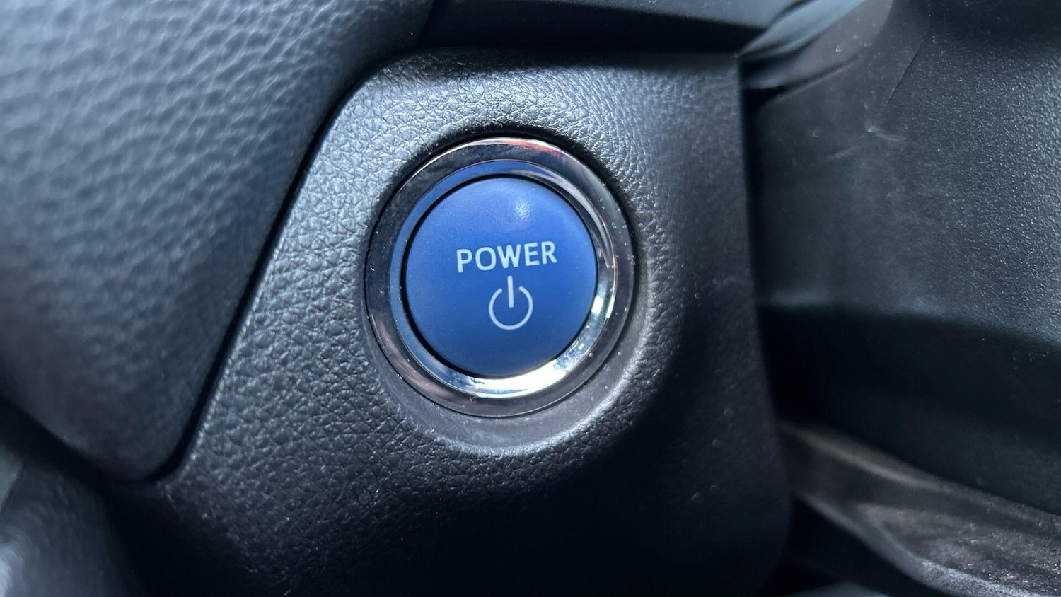 Used Toyota RAV4 2019 for sale - 76425835: Photo 40