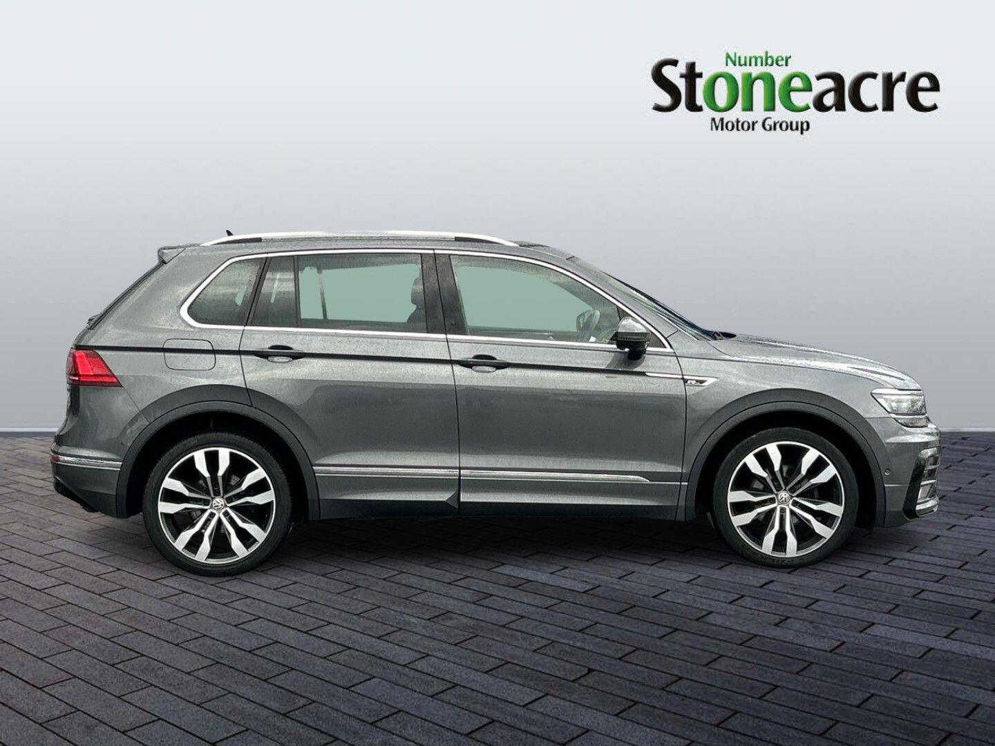 Used Volkswagen Tiguan 2019 for sale - 76886126: Photo 2