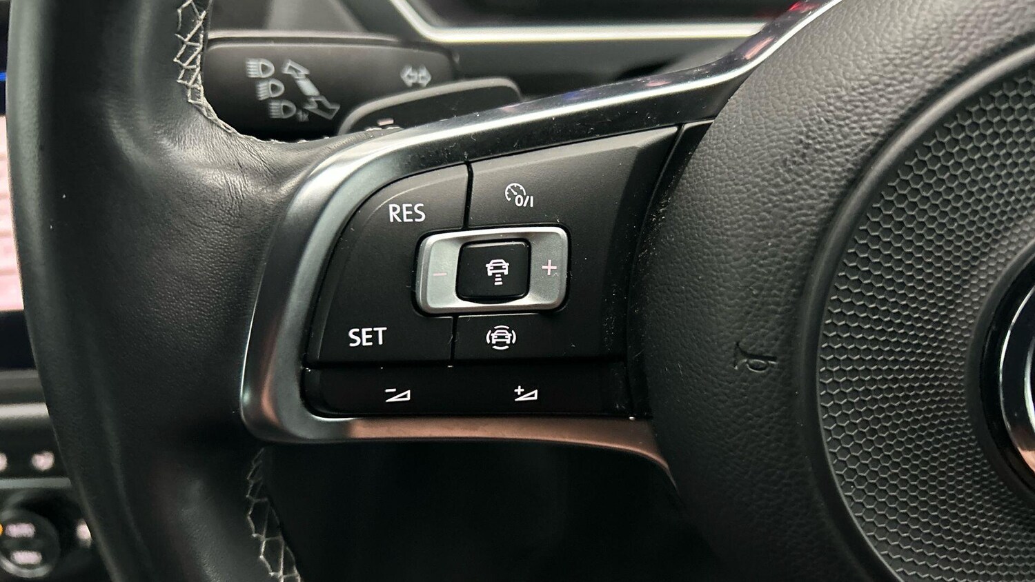 Used Volkswagen Tiguan 2019 for sale - 76886126: Photo 43