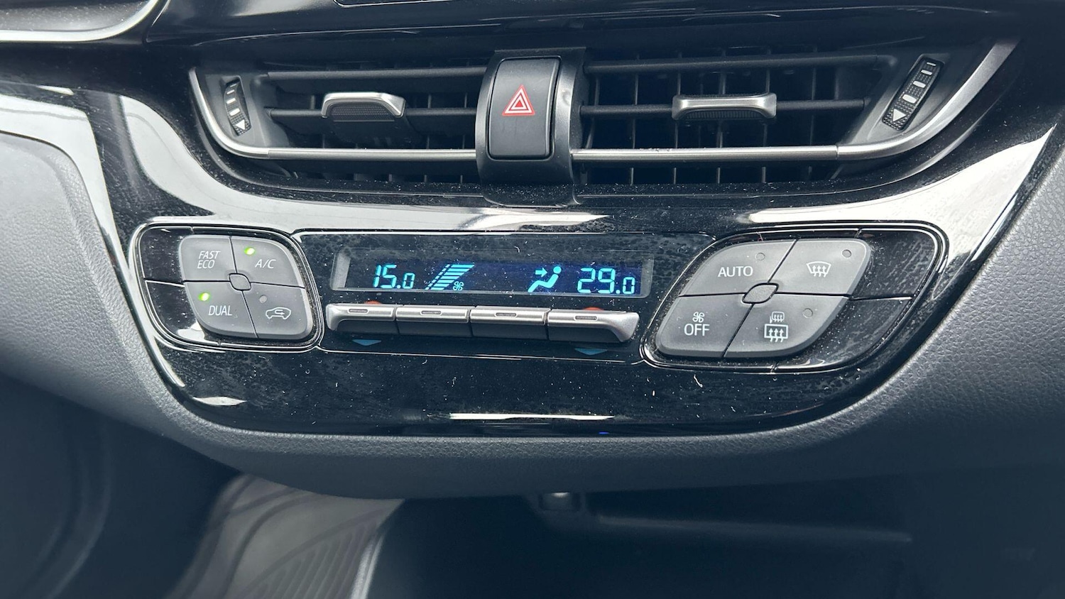 Used Toyota C-HR 2018 for sale - 76781821: Photo 27