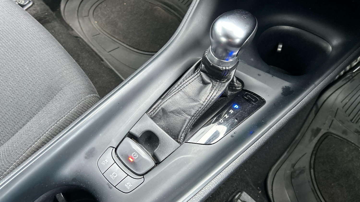 Used Toyota C-HR 2018 for sale - 76781821: Photo 28