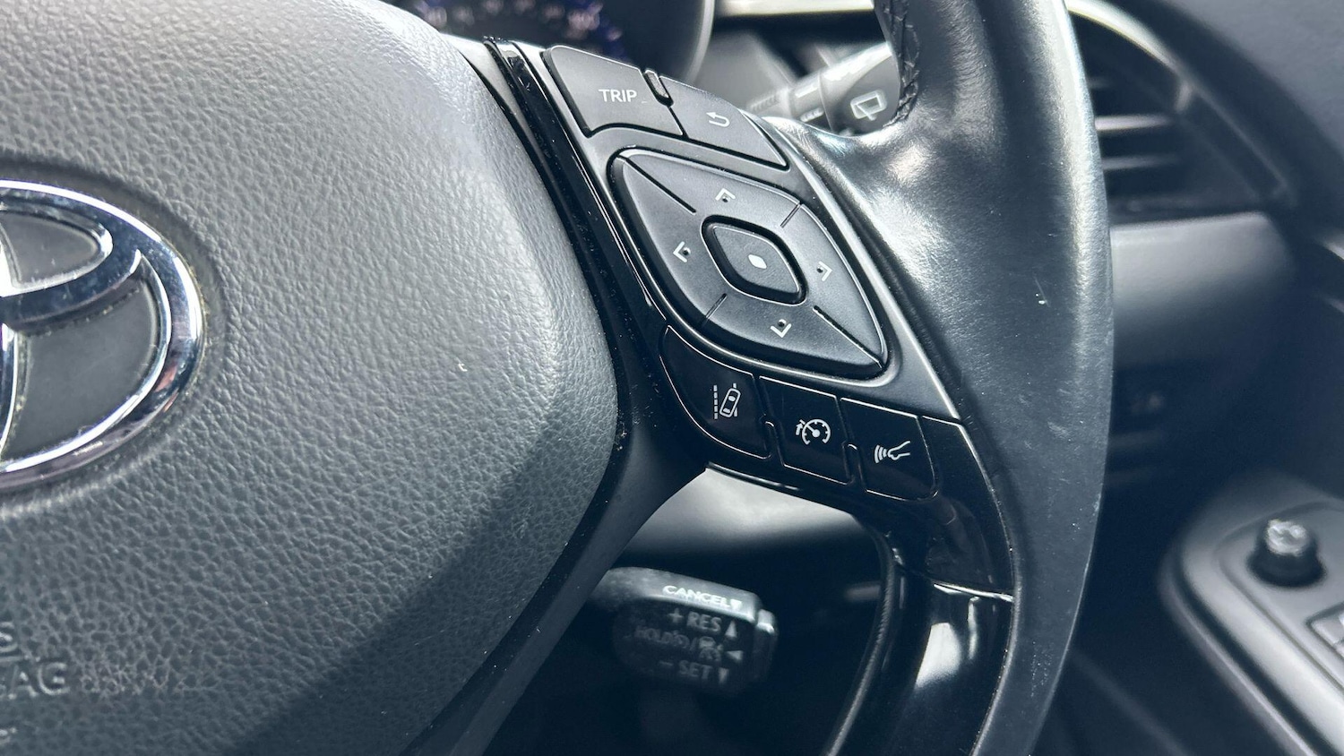 Used Toyota C-HR 2018 for sale - 76781821: Photo 32