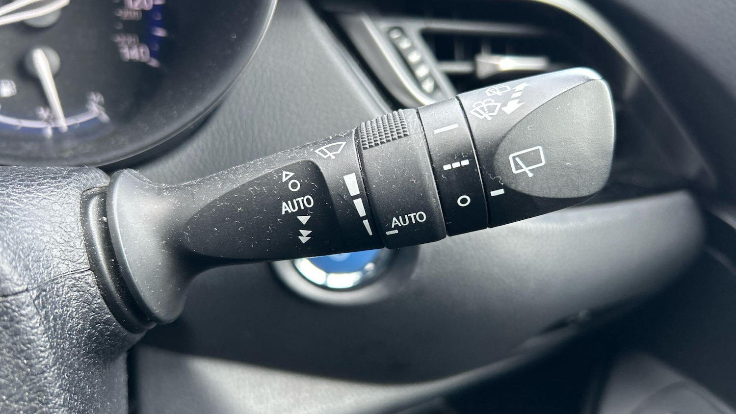 Used Toyota C-HR 2018 for sale - 76781821: Photo 33