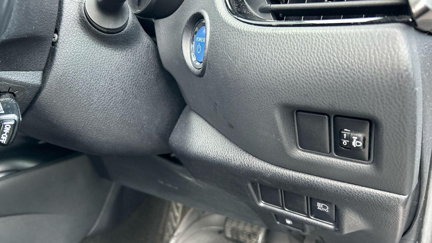 Used Toyota C-HR 2018 for sale - 76781821: Photo 36