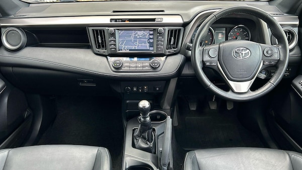 Used Toyota RAV4 2017 for sale - 76226887: Photo 11
