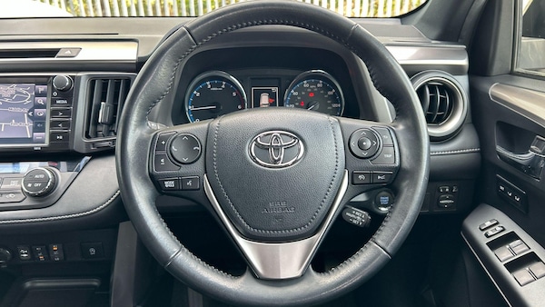 Used Toyota RAV4 2017 for sale - 76226887: Photo 14