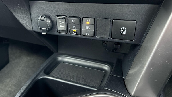 Used Toyota RAV4 2017 for sale - 76226887: Photo 36